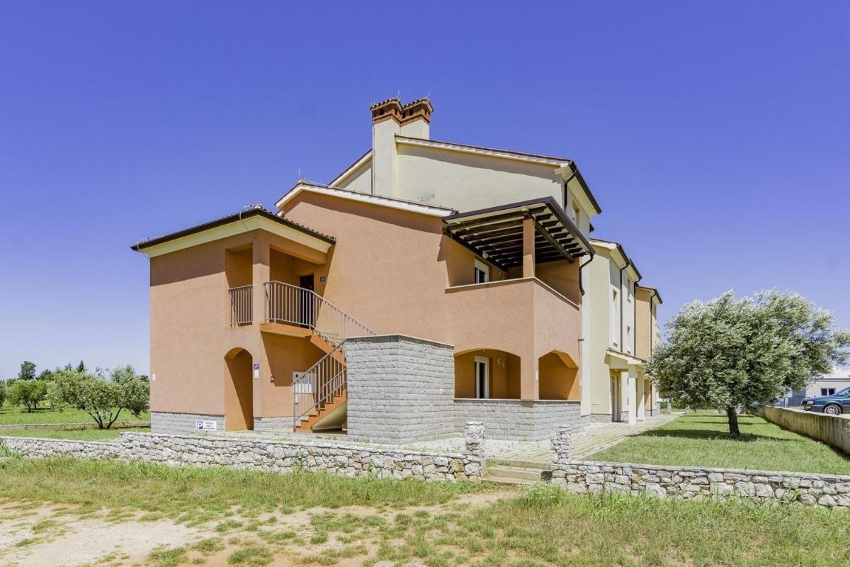 Apartments Monte Rosso Савудрія Екстер'єр фото