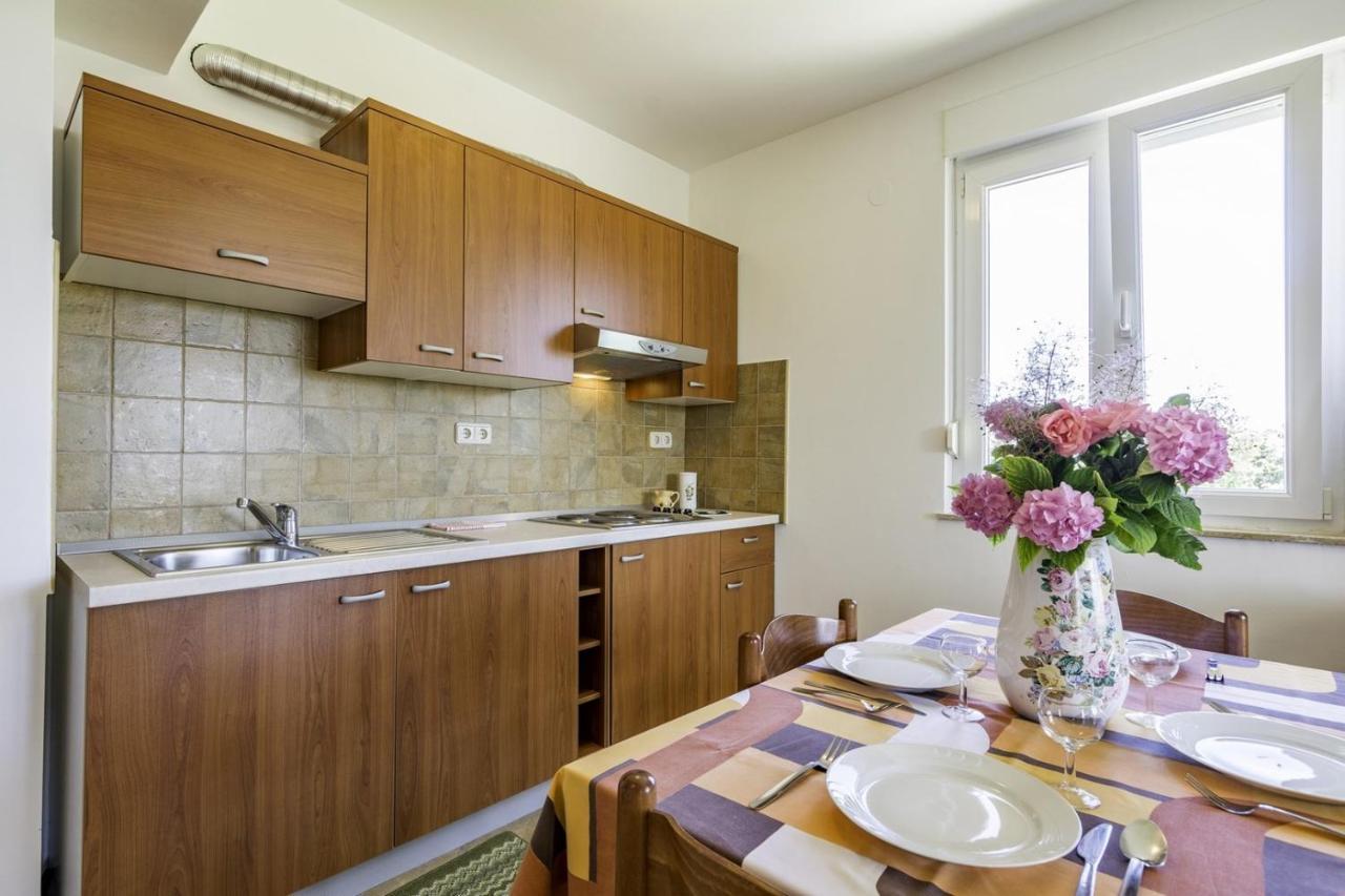 Apartments Monte Rosso Савудрія Екстер'єр фото