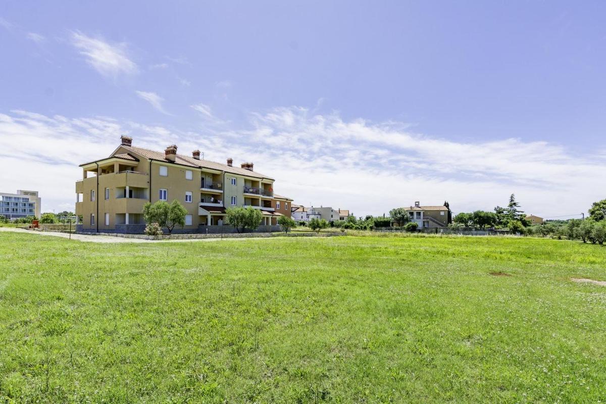Apartments Monte Rosso Савудрія Екстер'єр фото