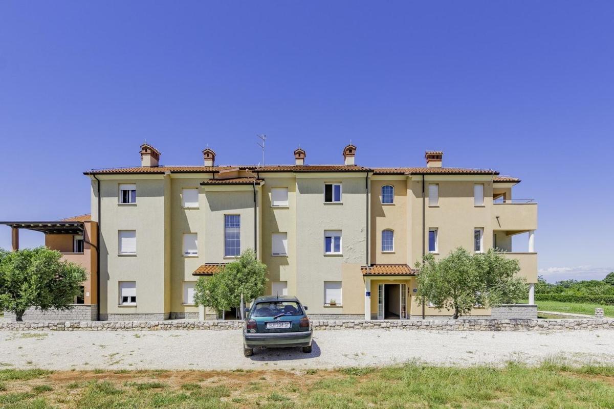 Apartments Monte Rosso Савудрія Екстер'єр фото