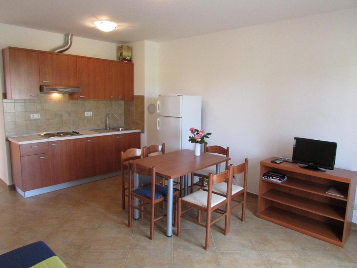 Apartments Monte Rosso Савудрія Екстер'єр фото