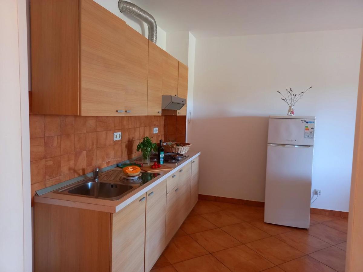 Apartments Monte Rosso Савудрія Екстер'єр фото